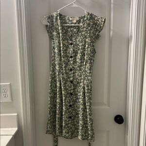 Monteau Los Angeles Floral Green Dress
